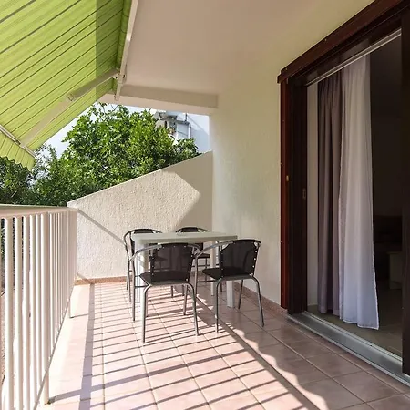 Apartment Polugic Punat